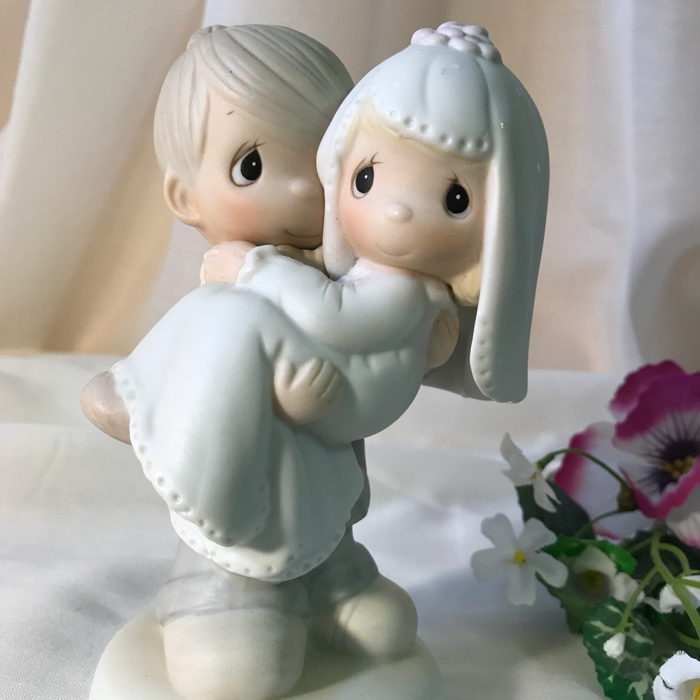Enesco Precious Moments E-9255 Bless You Two 1982